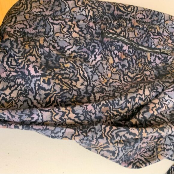 ATHLETA Printed Rip Stop Pull On Activewear Joggers Size 6 - Picture 8 of 13